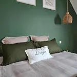 Nos Jours Heureux - L'idylle, De Caractere *