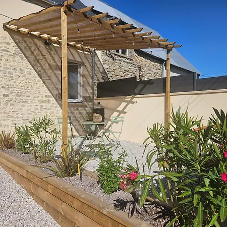 Feriehus Nos Jours Heureux - L'idylle, De Caractere Etienville