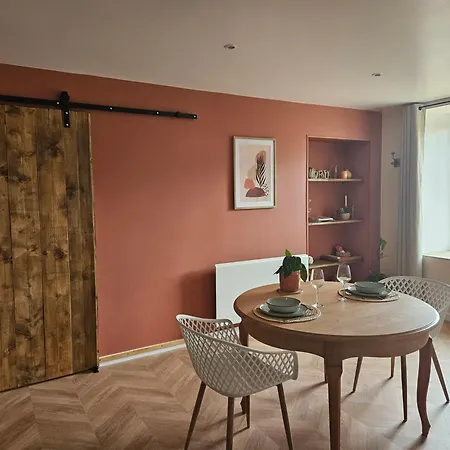 Nos Jours Heureux - L'idylle, De Caractere