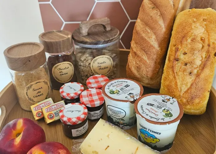 Nos Jours Heureux - L'idylle, De Caractere Tatil Evi