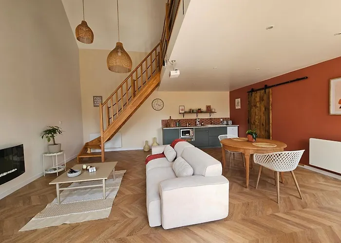 Nos Jours Heureux - L'idylle, De Caractere Tatil Evi