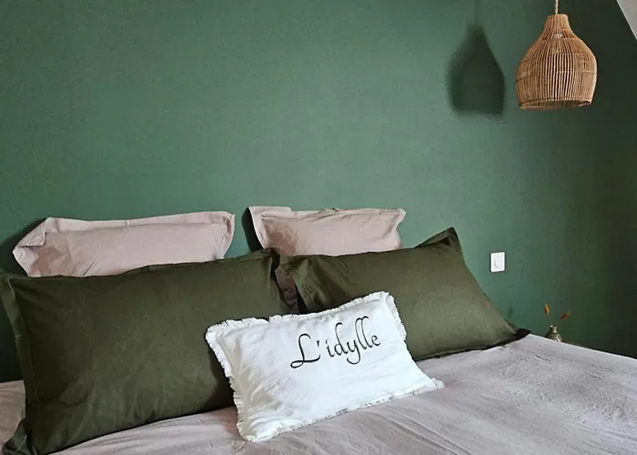 Nos Jours Heureux - L'idylle, De Caractere *