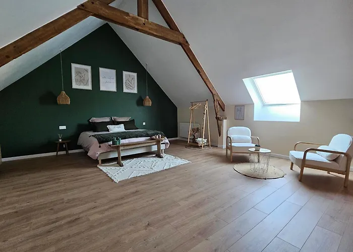 Nos Jours Heureux - L'idylle, De Caractere